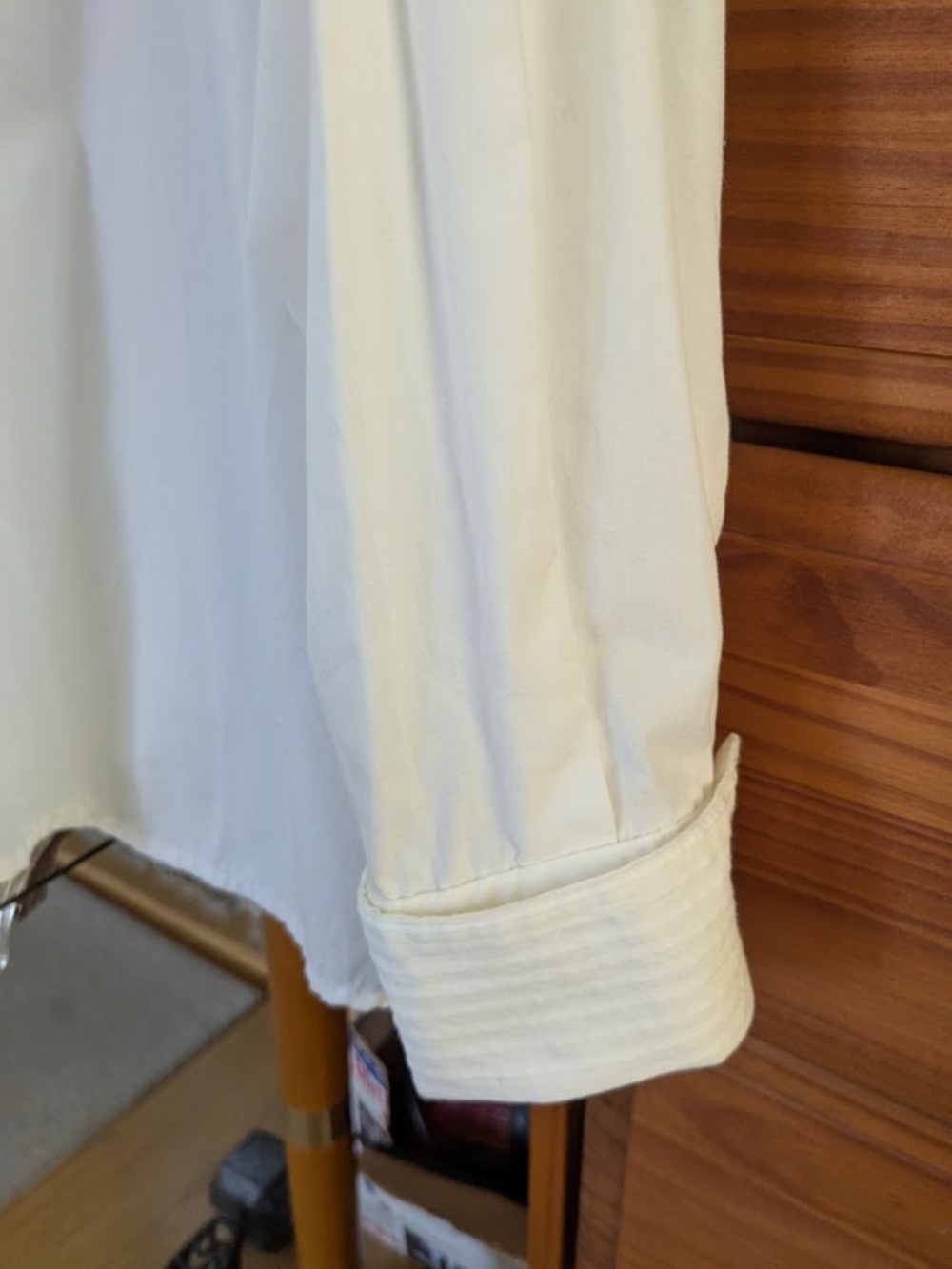Liz Claiborne Woman White Blouse with Pleated Collar and Cuffs, 18w - Picture 5 of 7